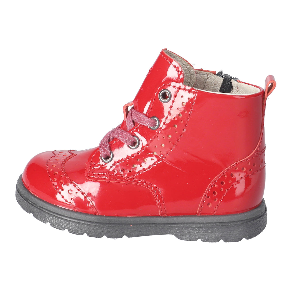 Red patent Ricosta children’s boot with brogue detailing, leather lining, Vildona insole, lace‑up fastening and flexible sole.