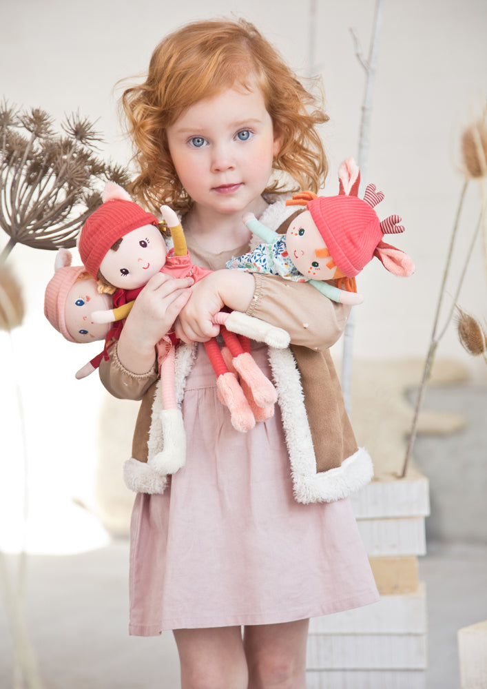 Lilliputiens Alice soft fabric doll with brown pigtails, fox‑ear hat, coral fox dress and matching gift box. Little Bigheads.