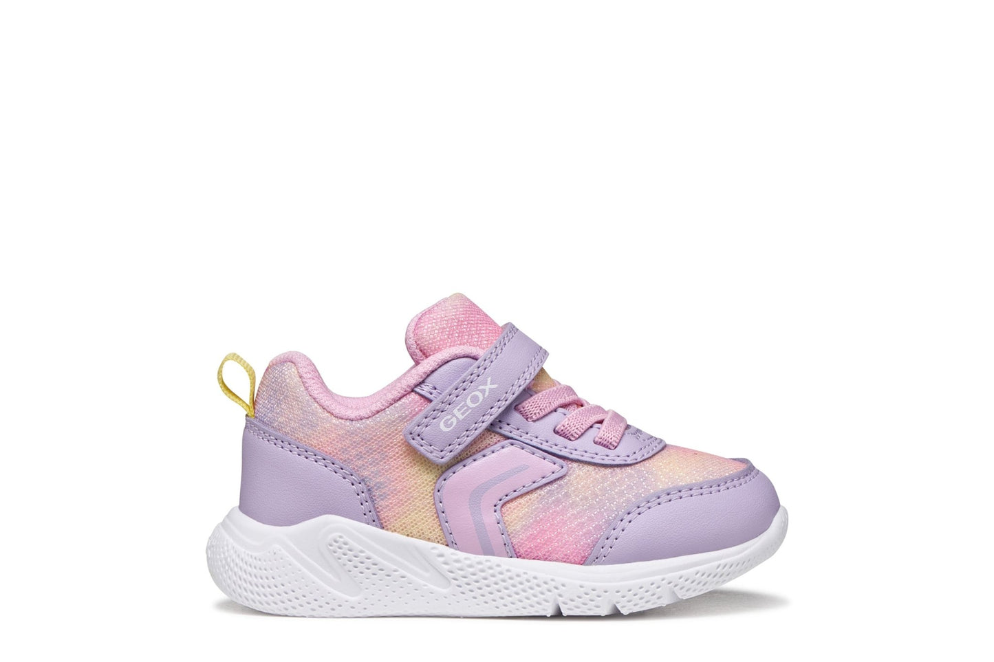 Light lilac and pink Geox Sprintye baby sneakers with breathable mesh, leather‑effect upper, cushioned running‑style outsole, and easy strap‑and‑elastic fastening.