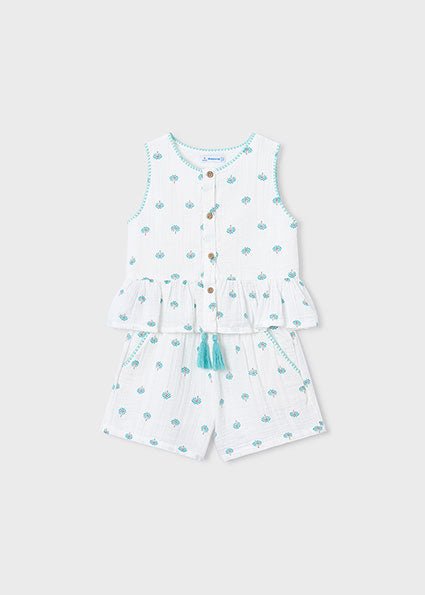 Mayoral Mini girls’ palm‑print summer set with sleeveless top, wooden buttons, tassels and matching shorts.